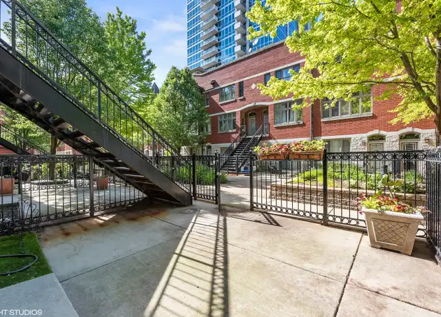 Property at 321 E 17th St, Chicago, IL, 60616, 2 beds, 2.5 baths, [object Object]