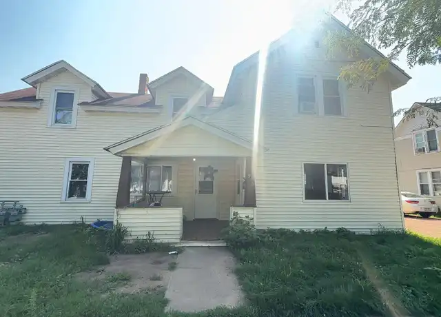 Property at 915 S 4th Ave Unit A, Wausau, WI, 54401, 3 beds, 1 bath, [object Object]