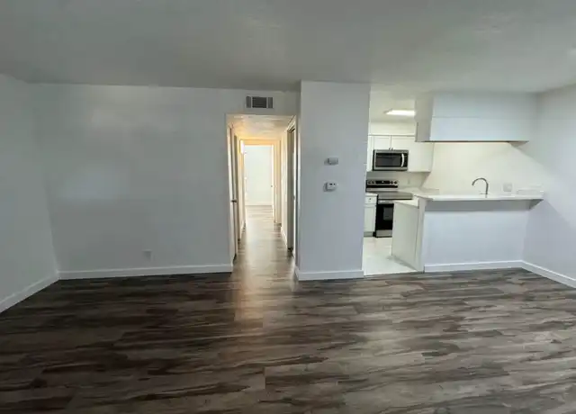 Property at 900 E 13th St Unit 208, Georgetown, TX, 78626, 1 bed, 1 bath, [object Object]