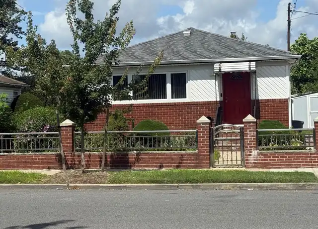 Property at 20135 120th Ave, Saint Albans, NY, 11412, 3 beds, 1 bath, [object Object]