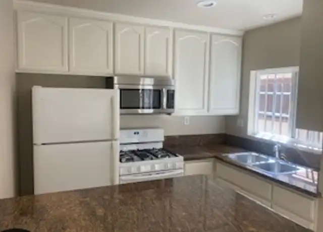 Property at 854 W 40th Pl Unit 856, Los Angeles, CA, 90037, 2 beds, 2 baths, [object Object]