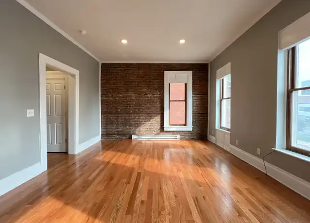 Property at 721 Bluff St Unit 3, Dubuque, IA, 52001, 0 beds, 1 bath, [object Object]