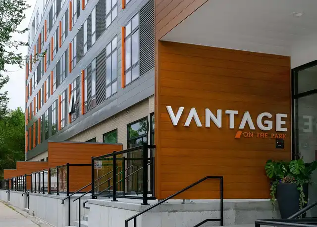 Property at Vantage on the Park - 916 E State St, Milwaukee, WI, 53202, 2 beds, 2 baths, [object Object]