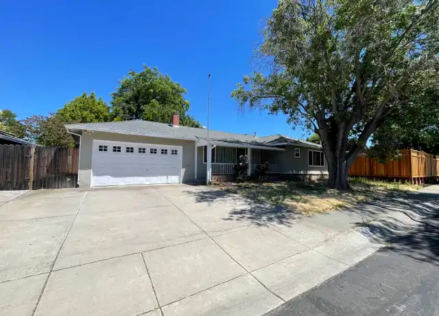 Property at 3206 Fitzpatrick Dr, Concord, CA, 94519, 4 beds, 2 baths, [object Object]