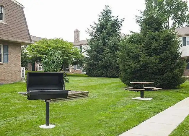 Property at Metropolitan West Goshen - 812 Goshen Rd, West Chester, PA, 19380, 1-3 bed, 1-1.5 bath, [object Object]