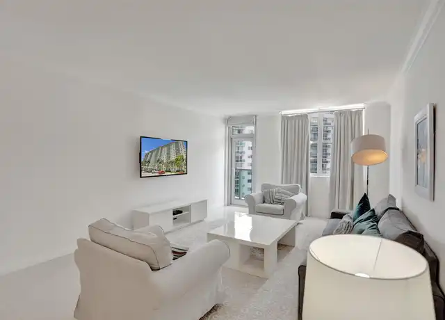 Property at 19390 Collins Ave #1114, Sunny Isles Beach, FL, 33160, 1 bed, 1 bath, [object Object]