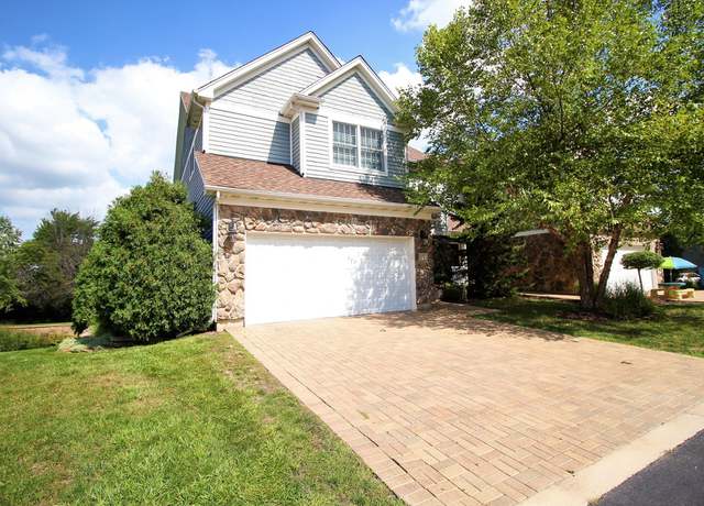Photo of 2522 Reflections Dr, Crest Hill, IL 60403