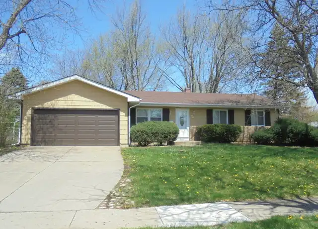 Property at 66 Barrow Dr, Crystal Lake, IL, 60014, 3 beds, 2 baths, [object Object]