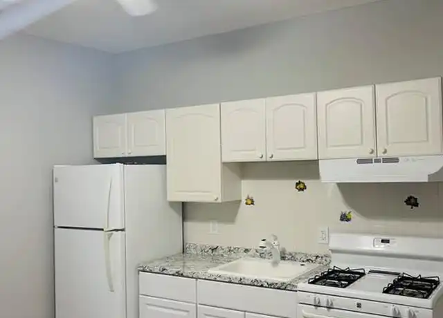 Property at 44 Highland Ave Unit 3R, Kearny, NJ, 07032, 1 bed, 1 bath, [object Object]