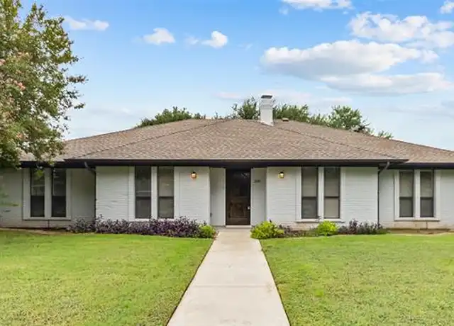 Property at 206 Carnoustie Dr, Roanoke, TX, 76262, 4 beds, 3 baths, [object Object]