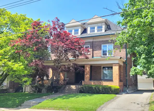 Property at 5813 Bartlett St Unit 5, Pittsburgh, PA, 15217, 1 bed, 1 bath, [object Object]