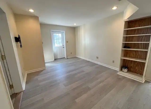 Property at 140 Pleasant St unit 1st Fl Unit, Conshohocken, PA, 19428, 2 beds, 1 bath, [object Object]