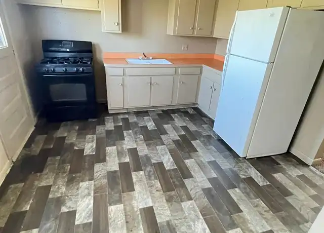 Property at 8736 W Carmen Ave Unit 3, Milwaukee, WI, 53225, 2 beds, 1 bath, [object Object]