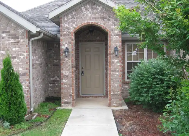 Property at 220 Beasley Dr, Centerton, AR, 72719, 3 beds, 2 baths, [object Object]