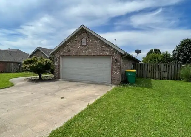 Property at 220 Beasley Dr, Centerton, AR, 72719, 3 beds, 2 baths, [object Object]