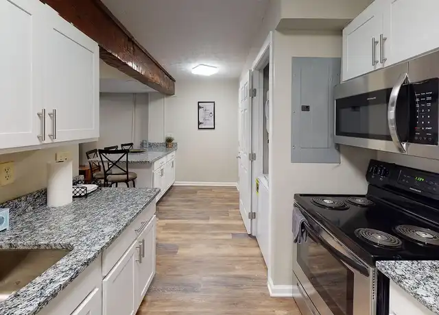 Property at Hometeam Properties - 222 E 11th Ave, Columbus, OH, 43201, 2 beds, 1-4 bath, [object Object]