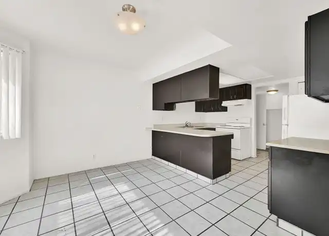 Property at 4080 S 300 E Unit B, Millcreek, UT, 84107, 3 beds, 1.5 baths, [object Object]