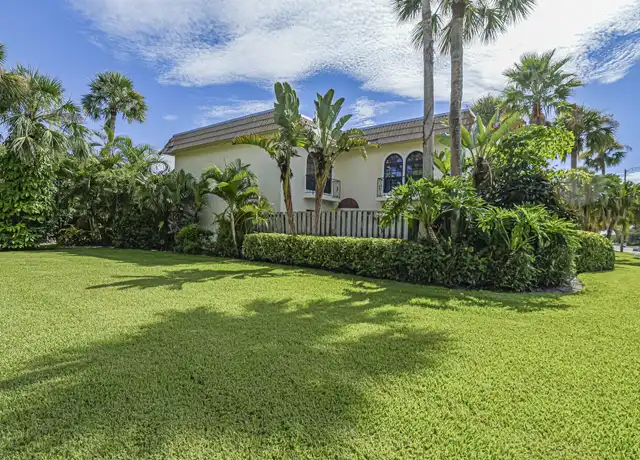 Property at 1001 Royal Palm Blvd Unit 1, Vero Beach, FL, 32960, 2 beds, 2 baths, [object Object]
