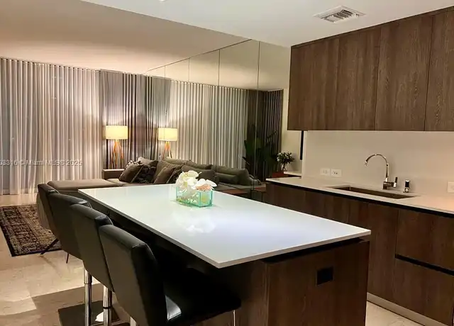 Property at 88 SW 7th St #808, Miami, FL, 33130, 1 bed, 1.5 baths, [object Object]