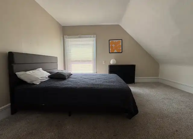 Property at 111 Sweet St NE, Grand Rapids, MI, 49505, 1 bed, 1 bath, [object Object]
