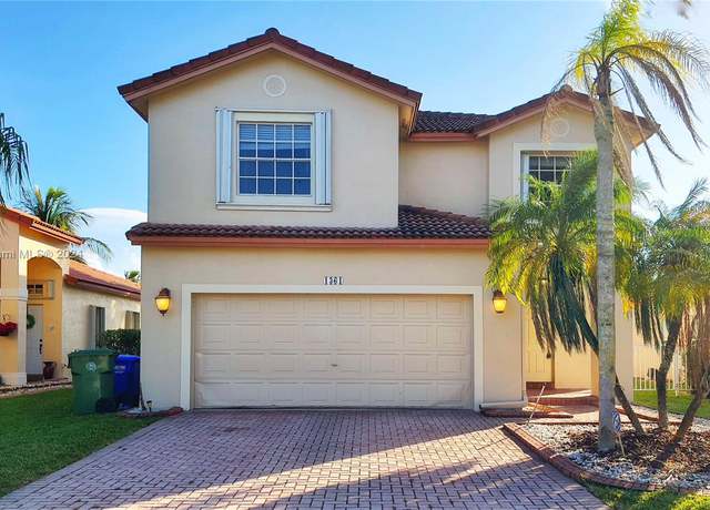 Photo of 1361 NW 192nd Ter, Pembroke Pines, FL 33029