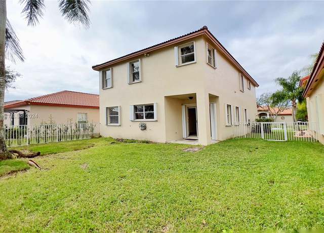 Photo of 1361 NW 192nd Ter, Pembroke Pines, FL 33029