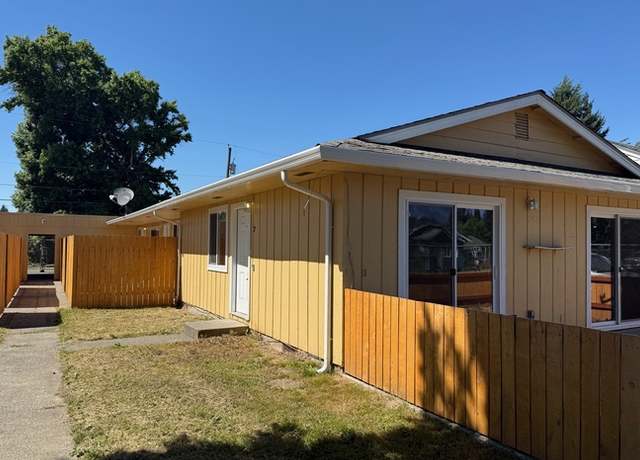 Photo of 243 23rd Ave Unit 6, Longview, WA 98632