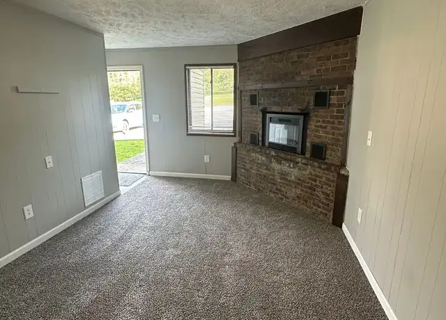 Property at 42 Forest Dr Unit 104, Parkersburg, WV, 26104, 2 beds, 1.5 baths, [object Object]