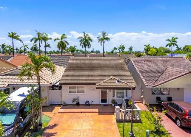 Property at 11562 NW 87th Pl, Hialeah, FL, 33018, 2 beds, 1 bath, [object Object]