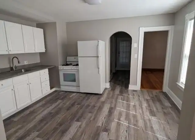 Property at 237 Amory St Unit 1R, Manchester, NH, 03102, 1 bed, 1 bath, [object Object]