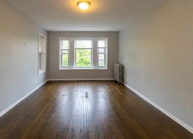 Property at 7038 S Chappel Ave Unit 7048-2, Chicago, IL, 60649, 3 beds, 1 bath, [object Object]