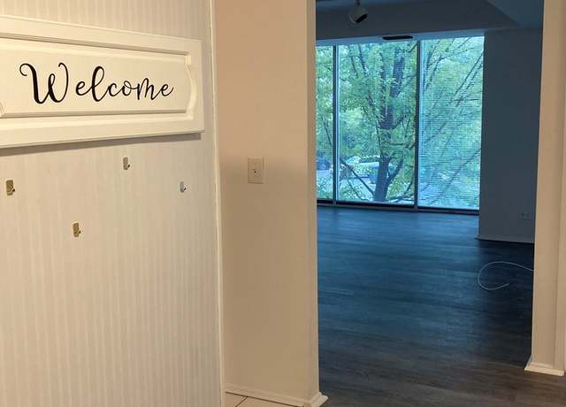 Photo of 1301 N Western Ave #201, Lake Forest, IL 60045