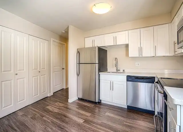 Property at 1800 Eastlake Ave E, Seattle, WA, 98102, 2 beds, 1 bath, [object Object]