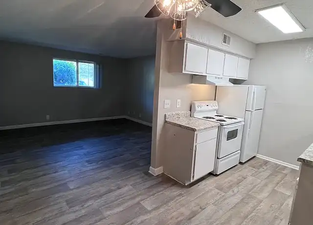 Property at Bell Hollow Apartments - 5353 Cane Ridge Rd, Antioch, TN, 37013, 1 bed, 1 bath, [object Object]