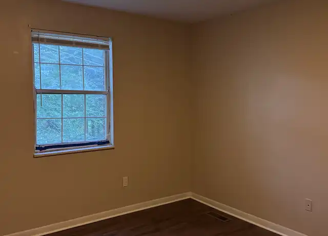 Property at 3116 Rennoc Rd Unit 4, Knoxville, TN, 37918, 2 beds, 1 bath, [object Object]