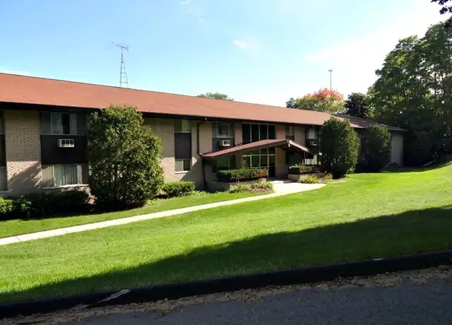 Property at N84W15920 Menomonee Ave Unit 204, Menomonee Falls, WI, 53051, 1 bed, 1 bath, [object Object]