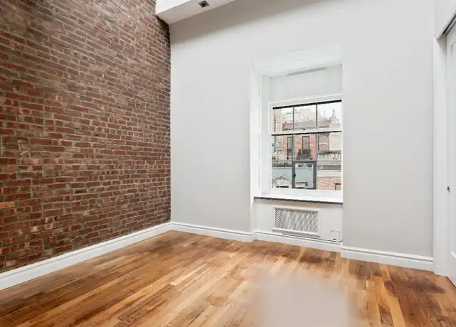 Property at 564 Hudson St Unit 3, New York, NY, 10014, 0 beds, 1 bath, [object Object]