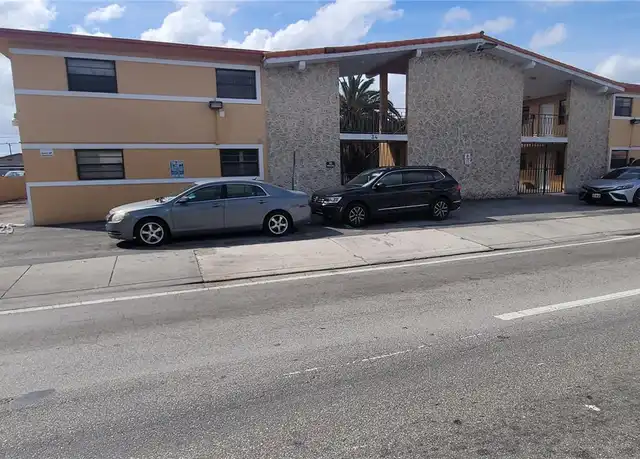 Property at 34 E 21st St Unit 9, Hialeah, FL, 33010, 1 bed, 1 bath, [object Object]
