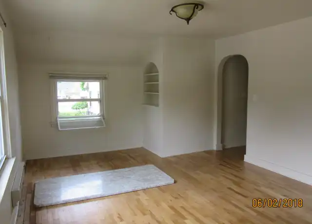 Property at 507 E Michigan St, Mt Pleasant, MI, 48858, 1 bed, 1 bath, [object Object]