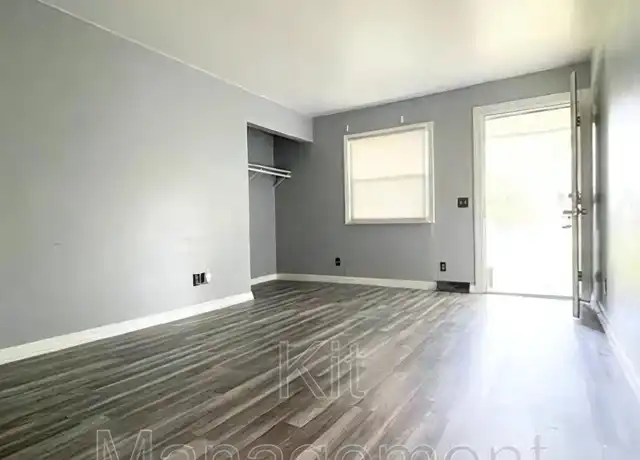 Property at 6215 Jackman Rd, Toledo, OH, 43613, 1 bed, 1 bath, [object Object]