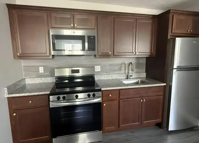 Property at 158 Wellington St, Fall River, MA, 02720, 1 bed, 1 bath, [object Object]