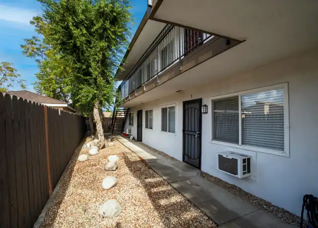 Property at 25248 Van Leuven St Unit 2, Loma Linda, CA, 92354, 2 beds, 1 bath, [object Object]