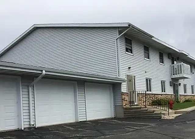 Property at Cherokee Road Apartments - 231 Cherokee Rd, Beaver Dam, WI, 53916, 1 bed, 1 bath, [object Object]