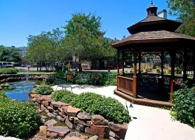 Property at 2121 Bear Creek Pkwy, Euless, TX, 76039, 1 bed, 1 bath, [object Object]