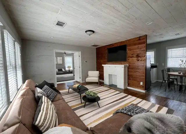 Property at 1431 Lipscomb St Unit 3, Fort Worth, TX, 76104, 1 bed, 1 bath, [object Object]