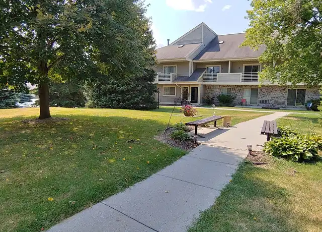 Property at 1007 W Main St Unit 110, Watertown, WI, 53094, 2 beds, 1 bath, [object Object]