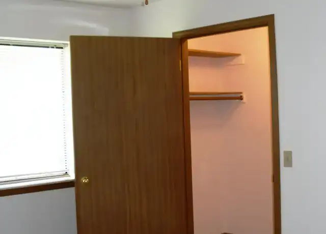 Property at 1007 W Main St Unit 110, Watertown, WI, 53094, 2 beds, 1 bath, [object Object]