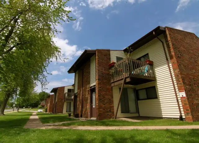 Property at 895 W 17th St, Marshfield, WI, 54449, 3 beds, 1 bath, [object Object]
