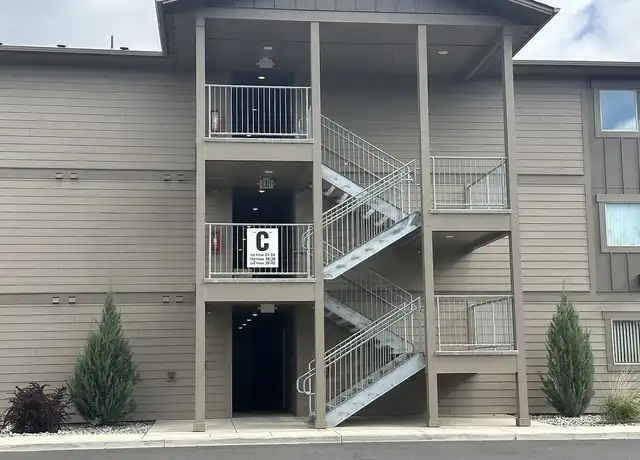 Property at Whitworth30 Apartments - 10122 N Colfax Rd, Spokane, WA, 99218, 1 bed, 1 bath, [object Object]