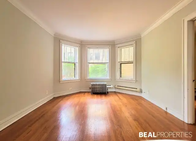 Property at 1125 W Oakdale Ave Unit 1A, Chicago, IL, 60657, 2 beds, 1 bath, [object Object]